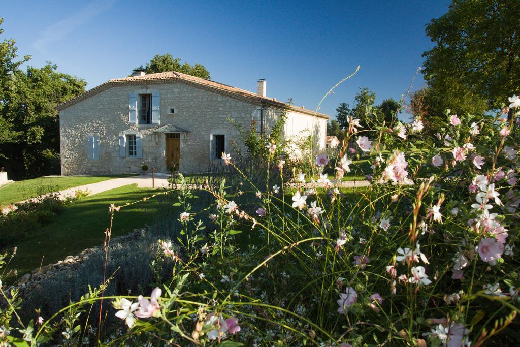 Chambres D'Hotes Domaine De Nazere Avezan Екстер'єр фото