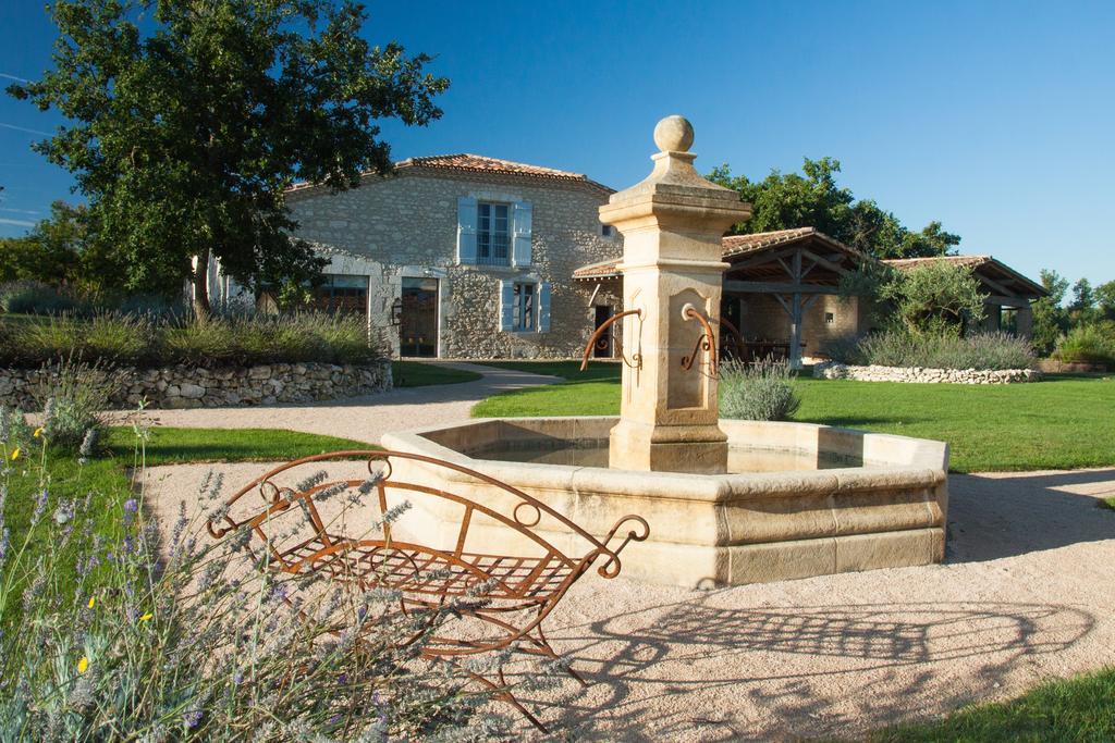 Chambres D'Hotes Domaine De Nazere Avezan Екстер'єр фото