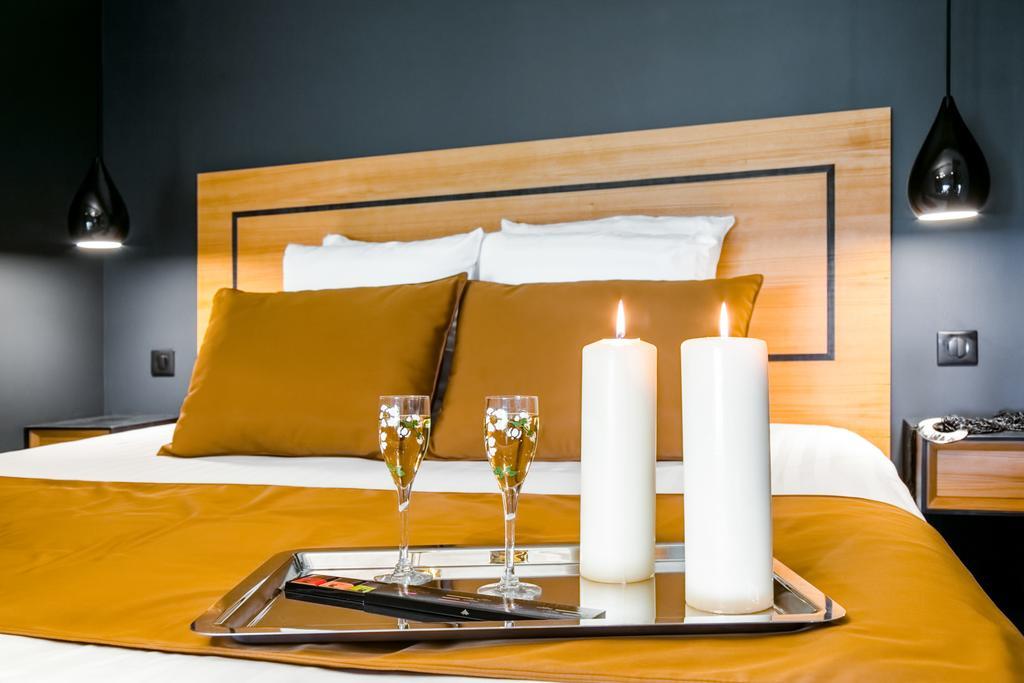 Chambres D'Hotes Domaine De Nazere Avezan Екстер'єр фото