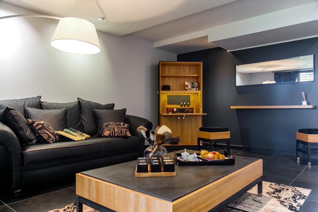 Chambres D'Hotes Domaine De Nazere Avezan Екстер'єр фото
