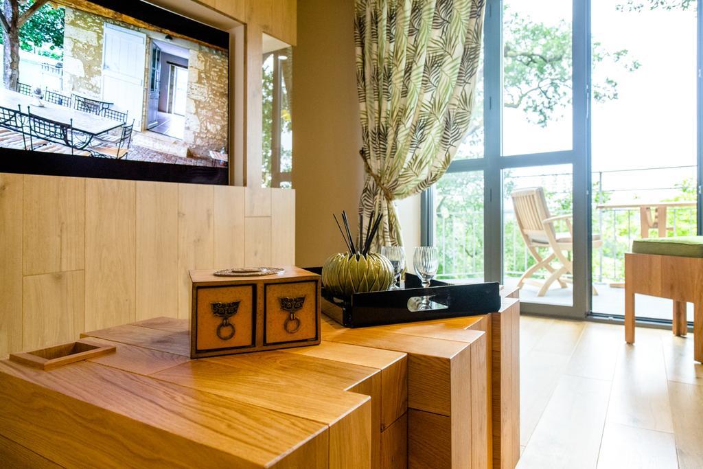 Chambres D'Hotes Domaine De Nazere Avezan Екстер'єр фото