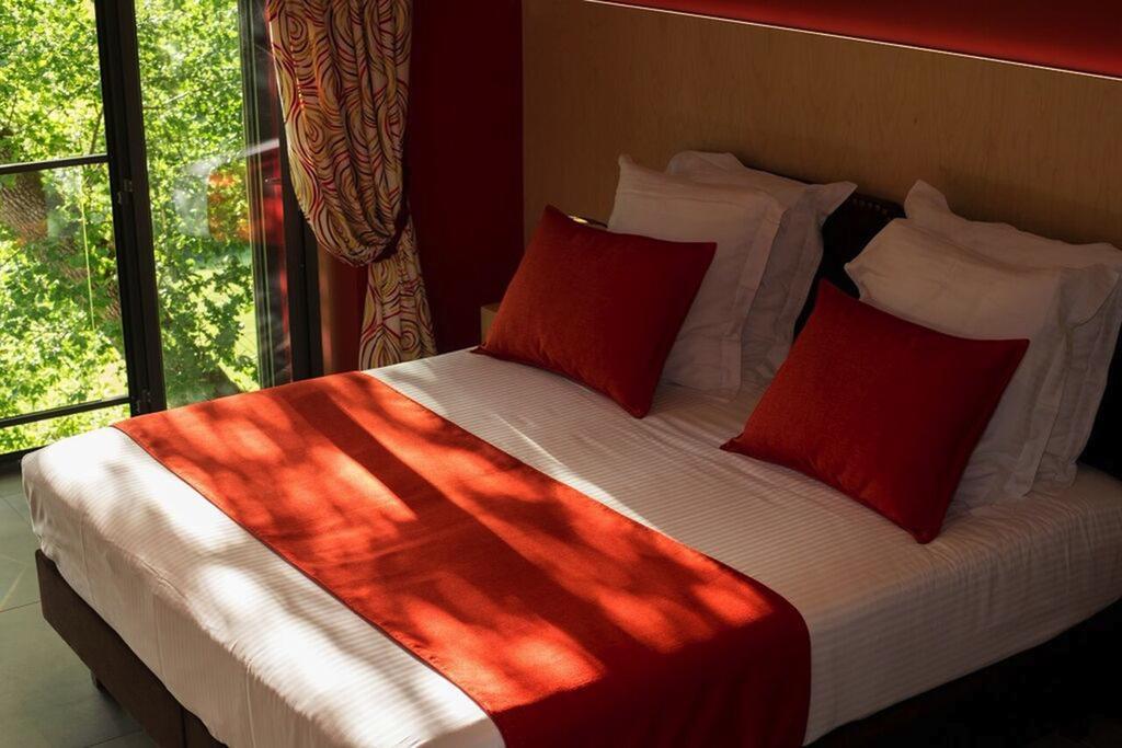 Chambres D'Hotes Domaine De Nazere Avezan Екстер'єр фото